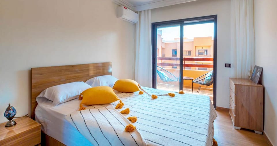 Bed, Bedroom, Pool view, Swimming pool