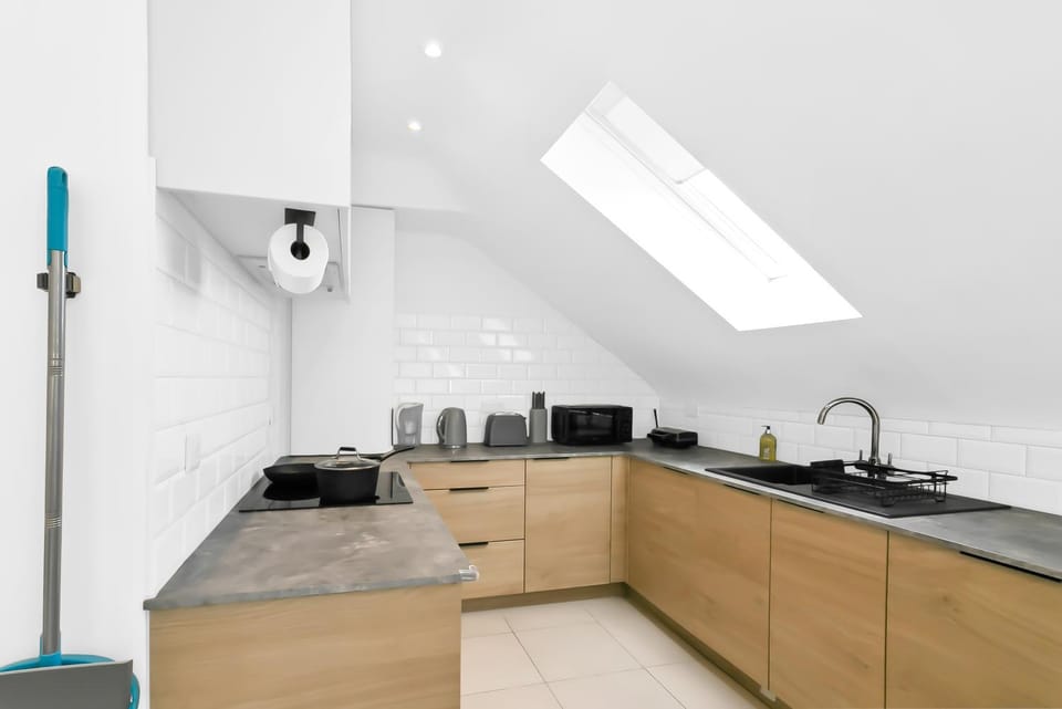 Kitchen or kitchenette