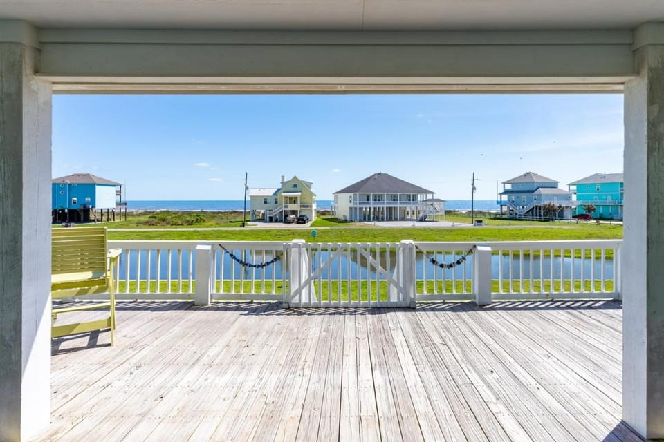 Lil Bit Salty home House in Bolivar Peninsula