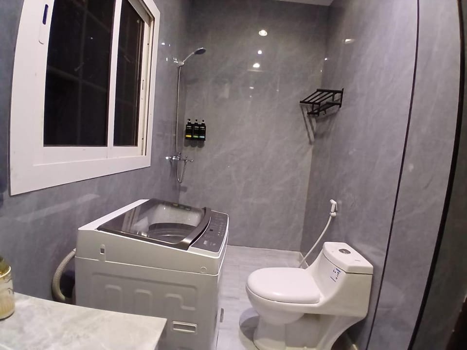 شقة فاخرة غرفة نوم ودورة مياه في حي الحمدانية j11 Apartment in Jeddah