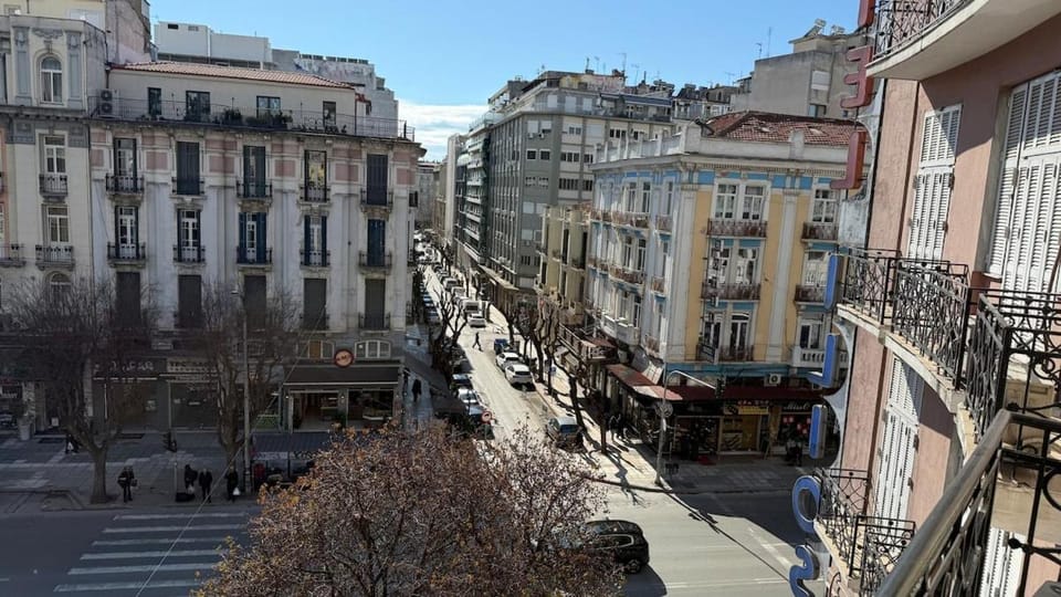 AGAIN 2 Downtown Premium Suite with Parking Apartment in Thessaloniki