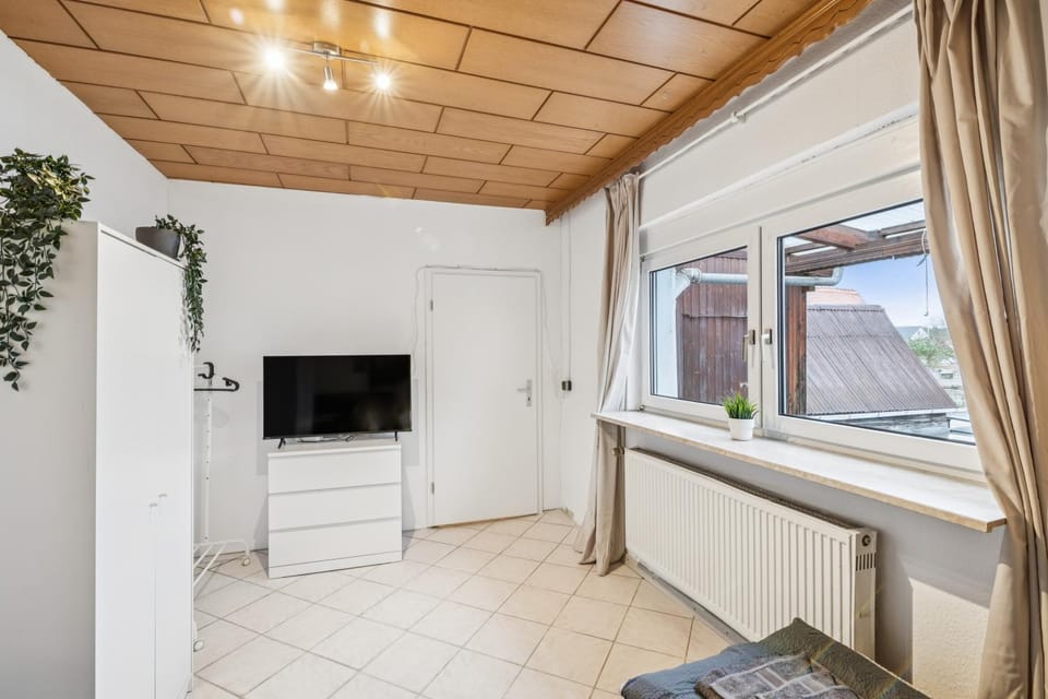 TV and multimedia, Bedroom, heating, wardrobe