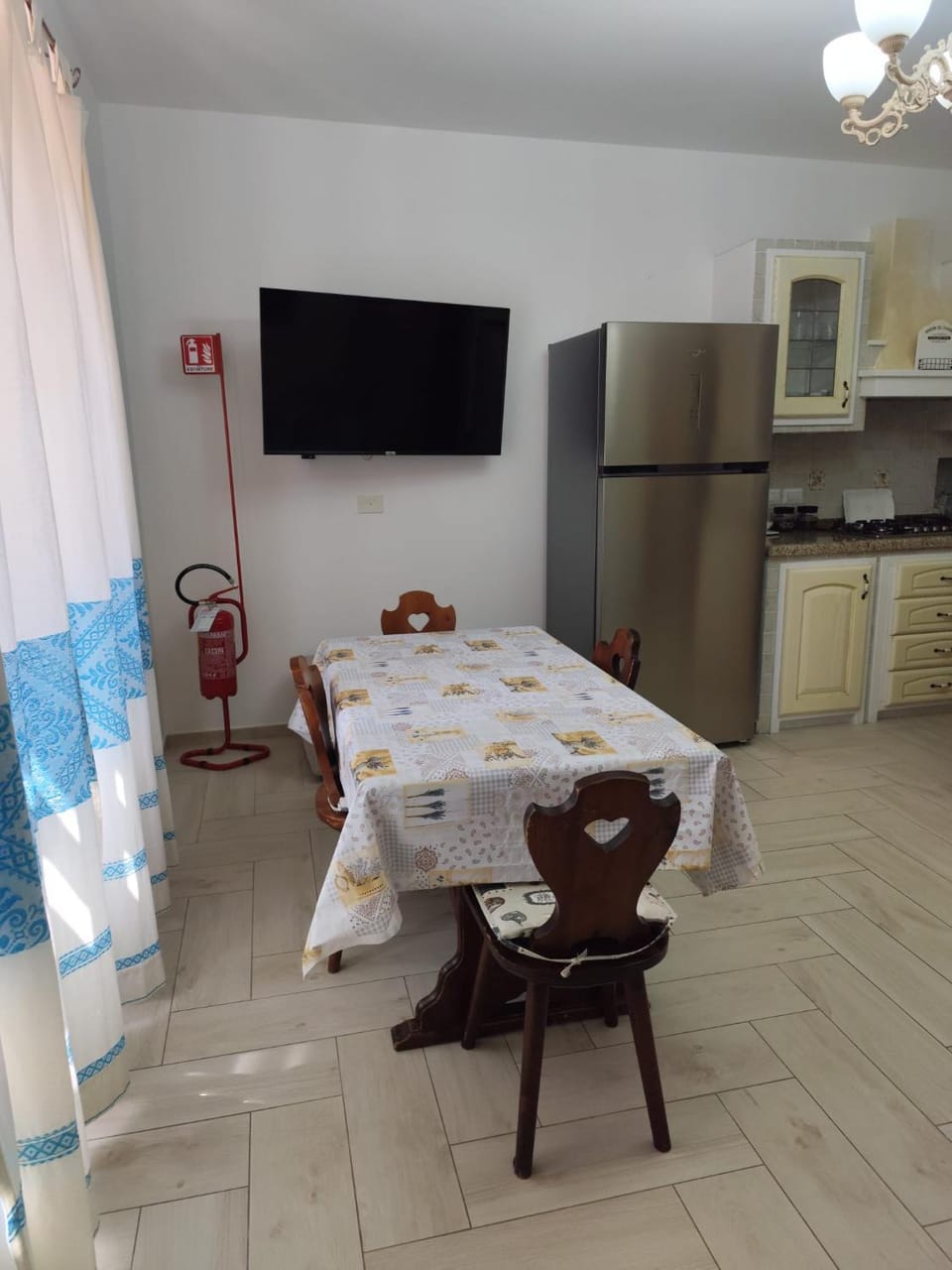 TV and multimedia, Living room, Dining area, kitchen
