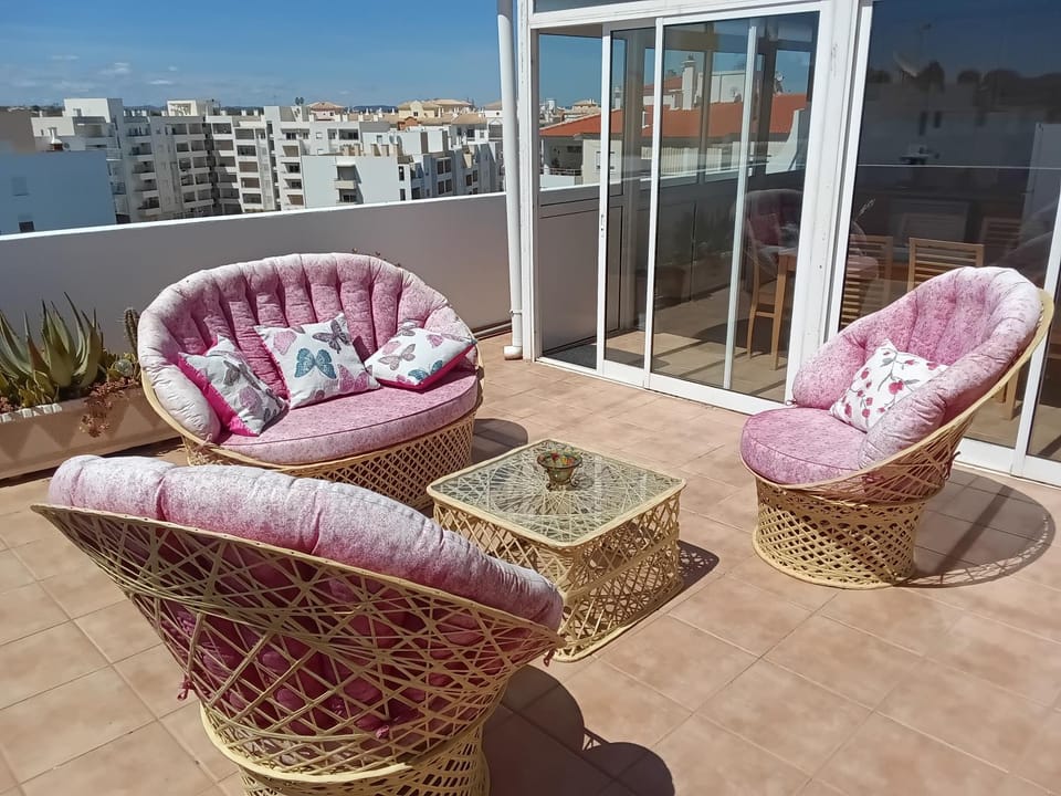 Property building, Balcony/Terrace