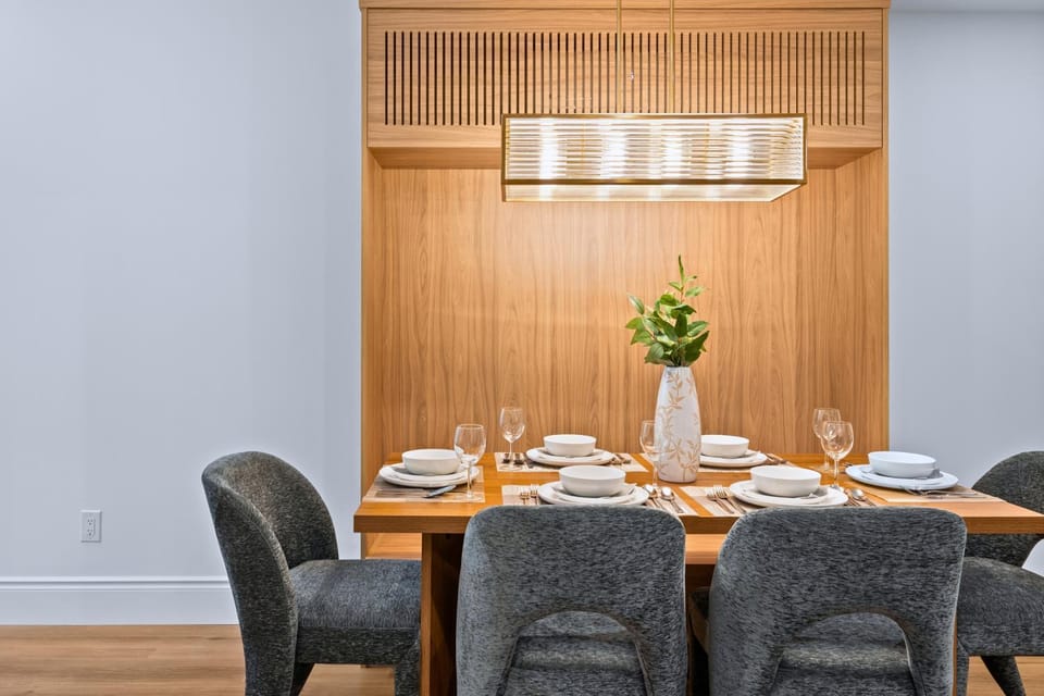 Casa Hotels Gerrard Riverdale Group Stay Patio Hotel in Toronto