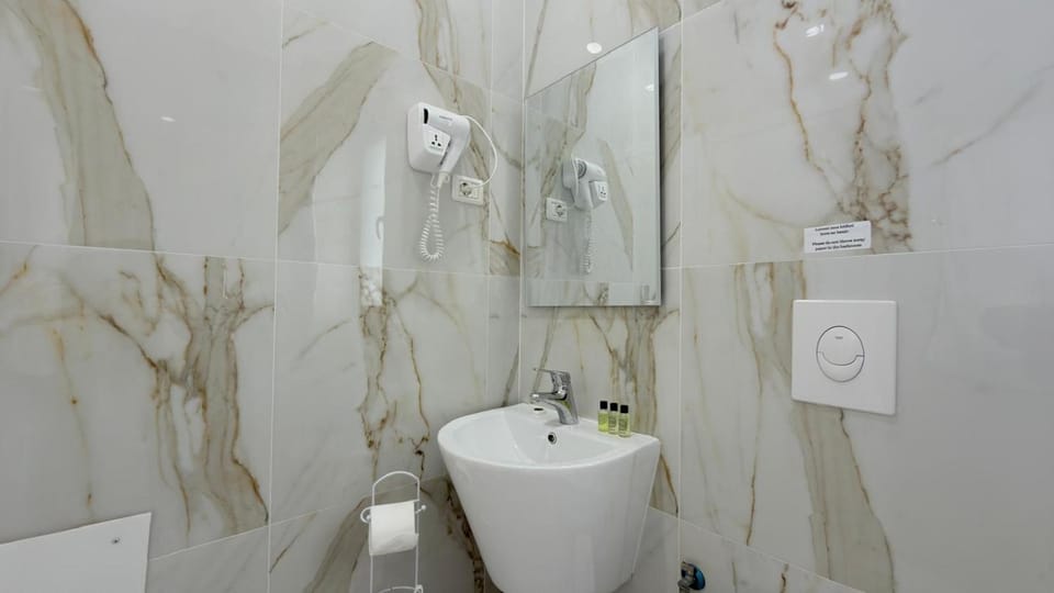 1-bedroom apartment & 2-bedroom apartment , by-DelMar Hotel in Tirana County, Albania