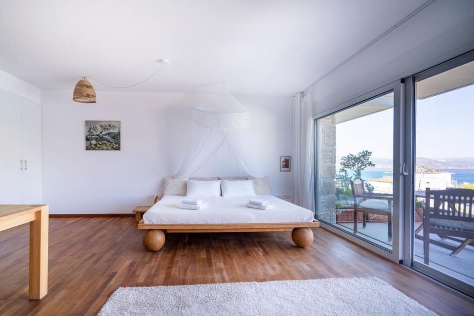 Bed, Natural landscape, View (from property/room), Balcony/Terrace, Photo of the whole room, Bedroom, Sea view, towels