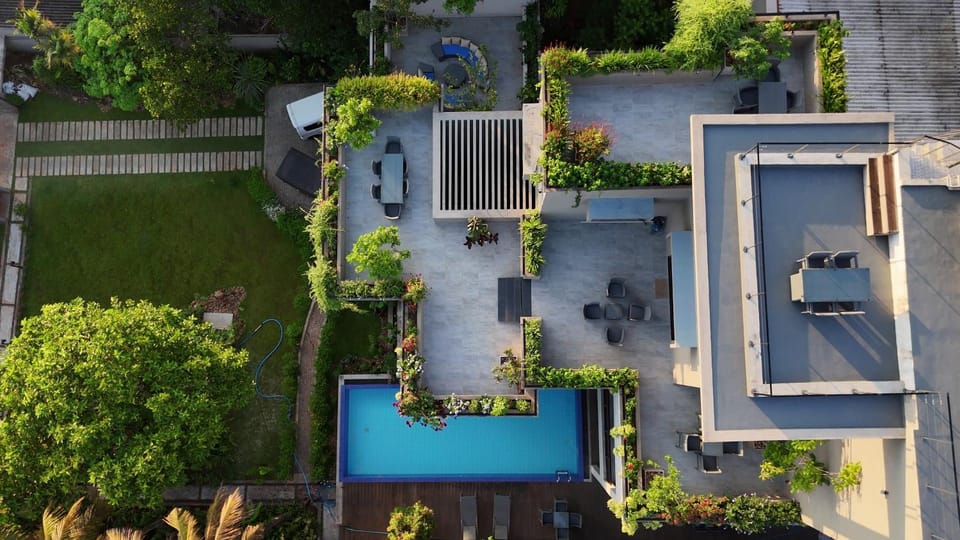 Property building, Pool view