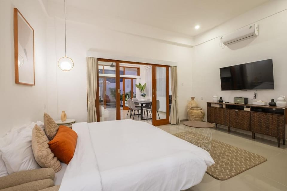 Villa OG Cruz & Cove Villa in North Kuta