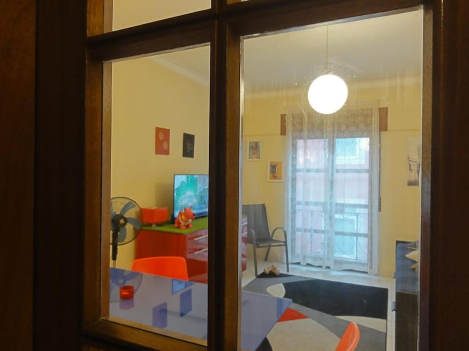 TV and multimedia, Living room, Seating area, Dining area, Evening entertainment