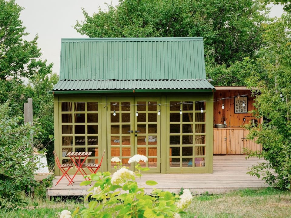 Property building, Day, Garden