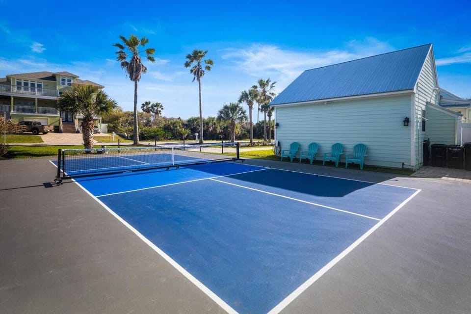 Paradise Spaces Resort House in Vilano Beach