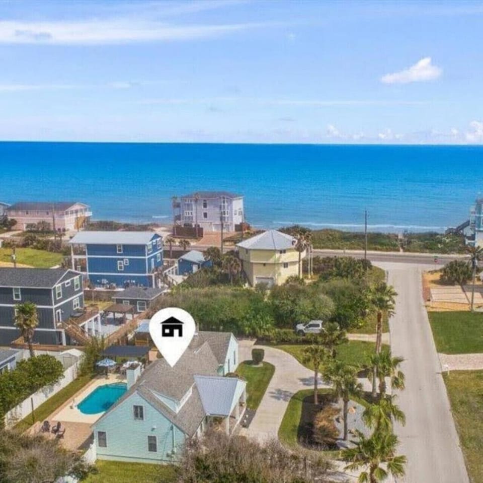 Paradise Spaces Resort House in Vilano Beach