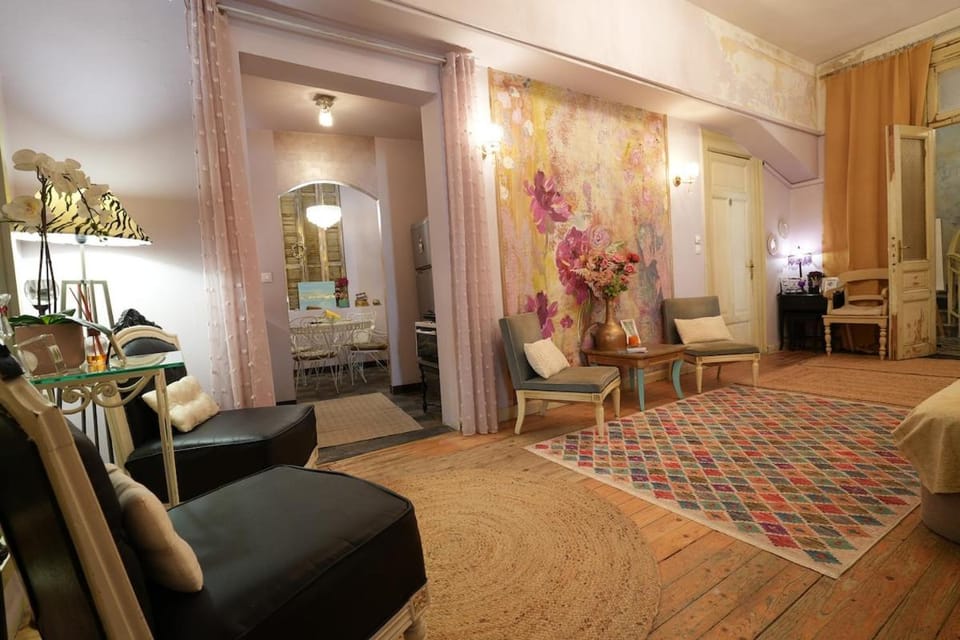 Chateau Leconte Apartment in Thessaloniki