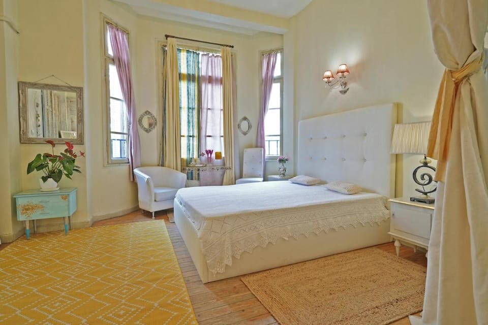 Chateau Leconte Apartment in Thessaloniki