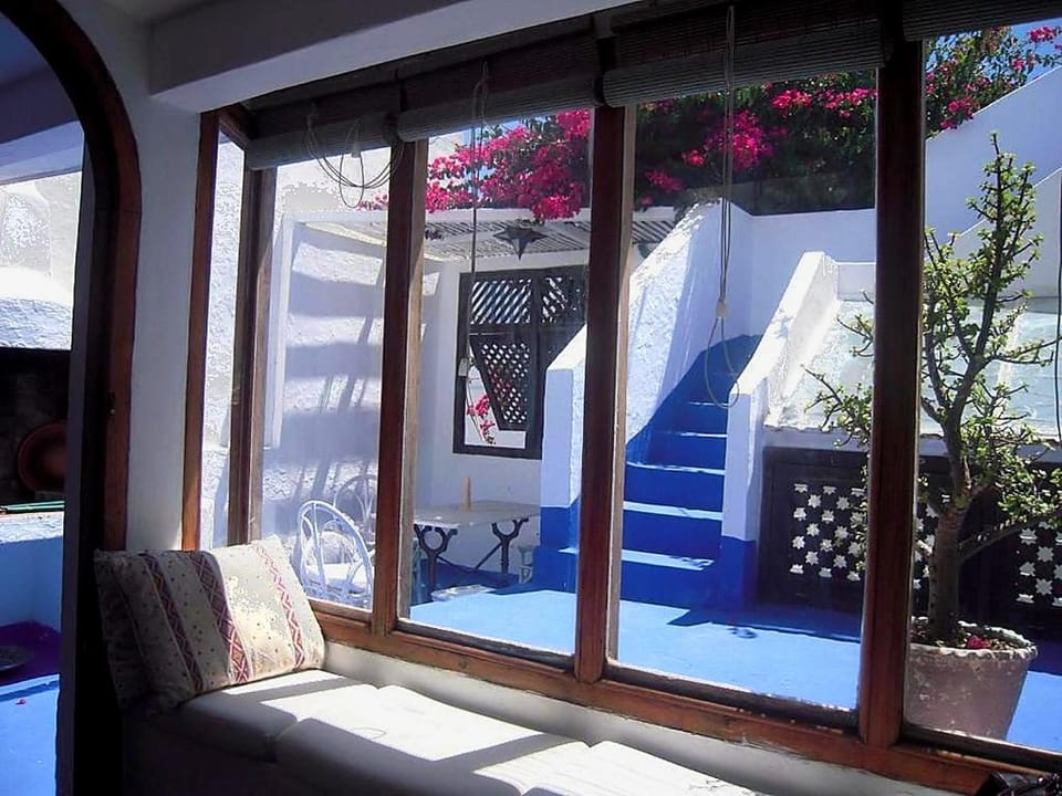 Patio, Living room, Inner courtyard view