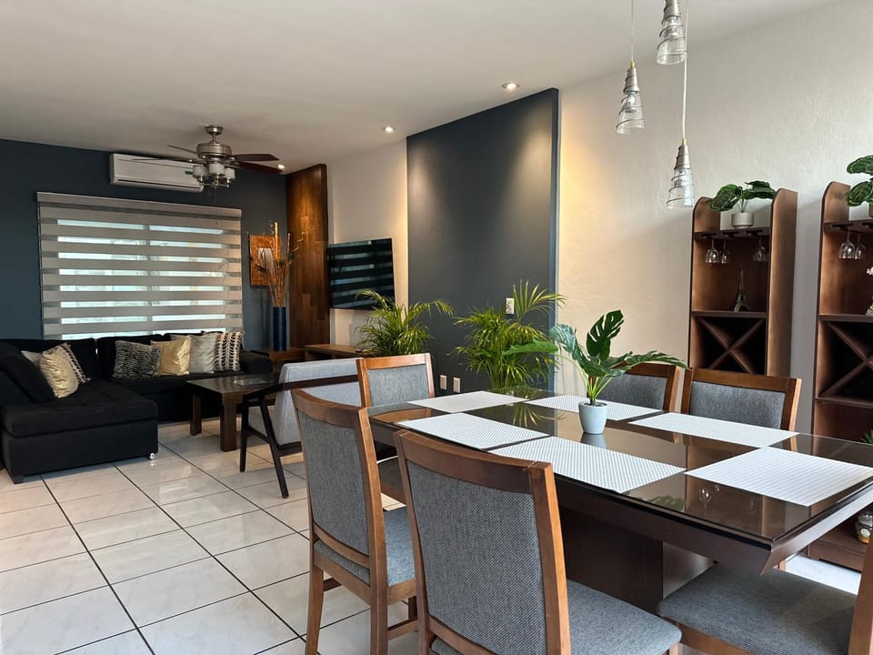 TV and multimedia, Living room, Dining area, air conditioner