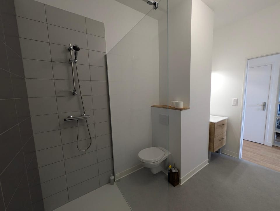 Shower, Toilet, Bathroom