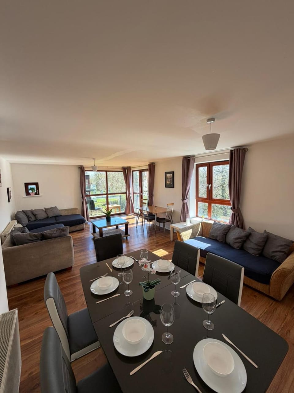 Living room, Dining area