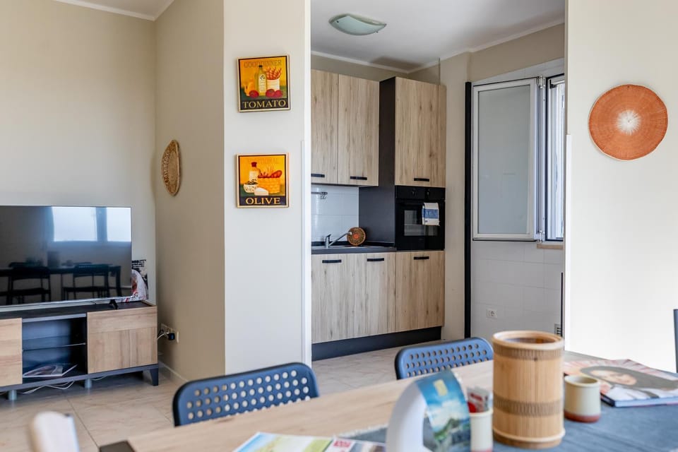 Kitchen or kitchenette, kitchen