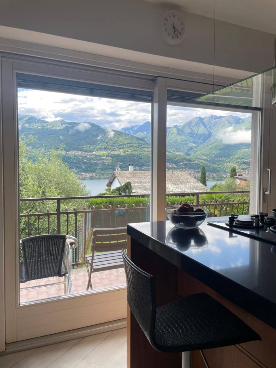 Day, View (from property/room), Balcony/Terrace, Lake view, Mountain view