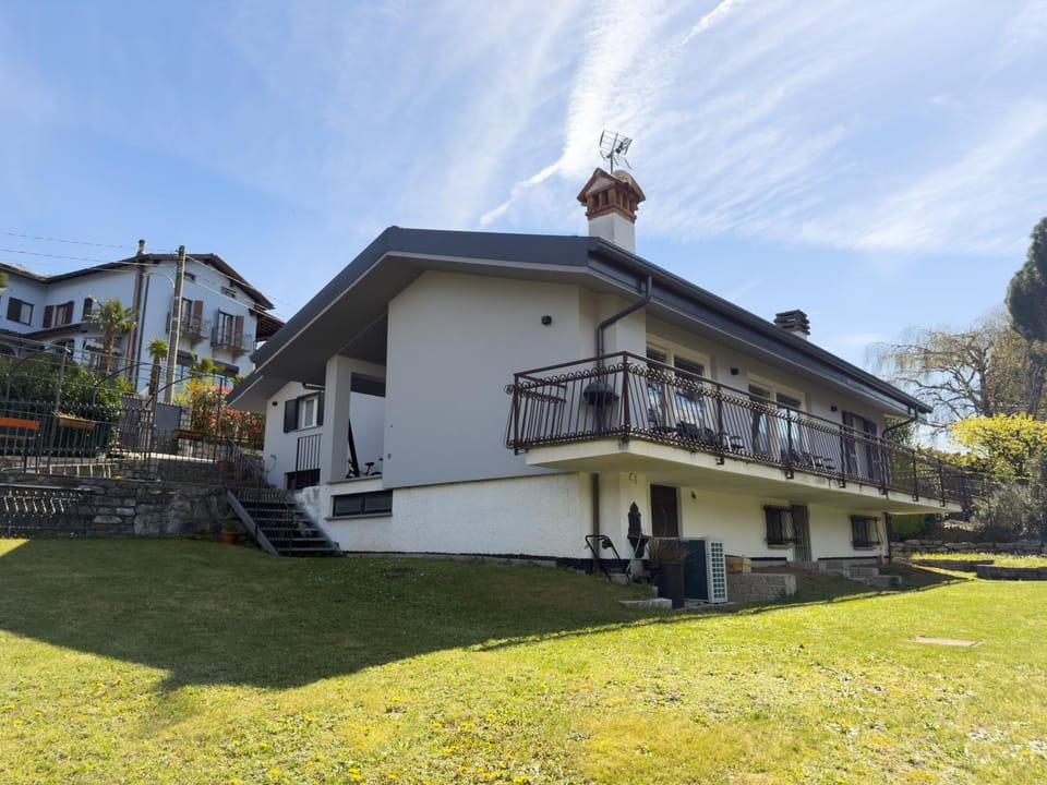 Property building, Garden, Garden view
