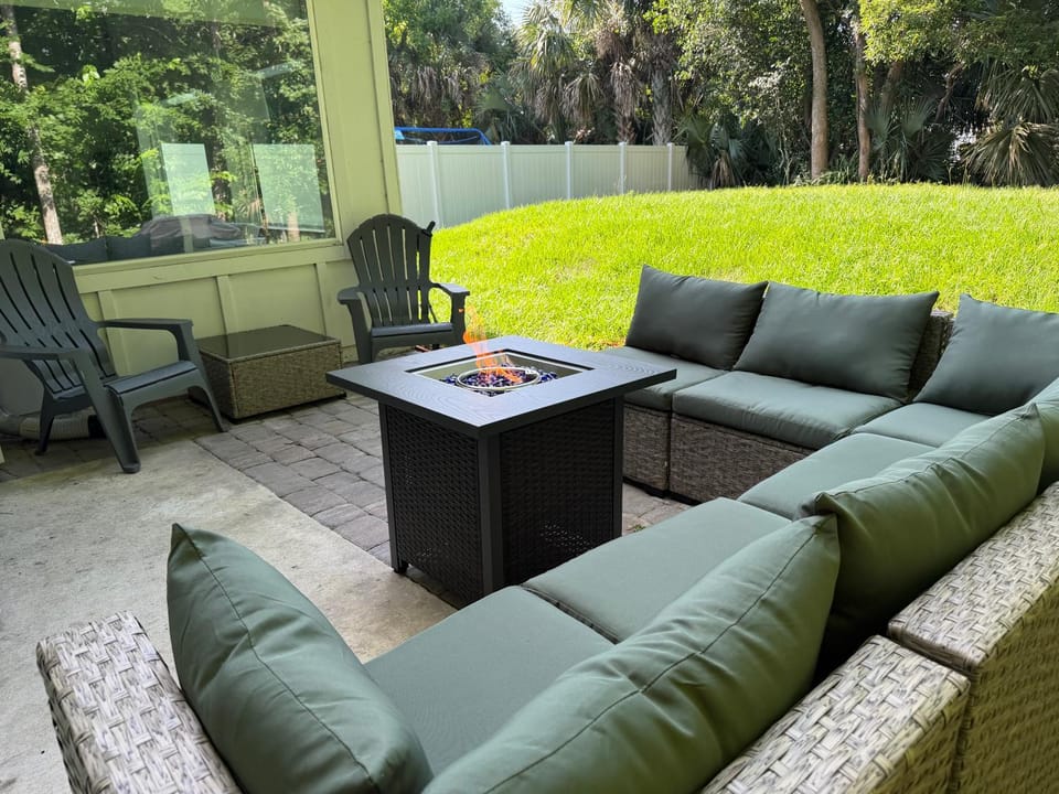 Ember & Oak - Modern Retreat Near Downtown - Pets House in Saint Augustine