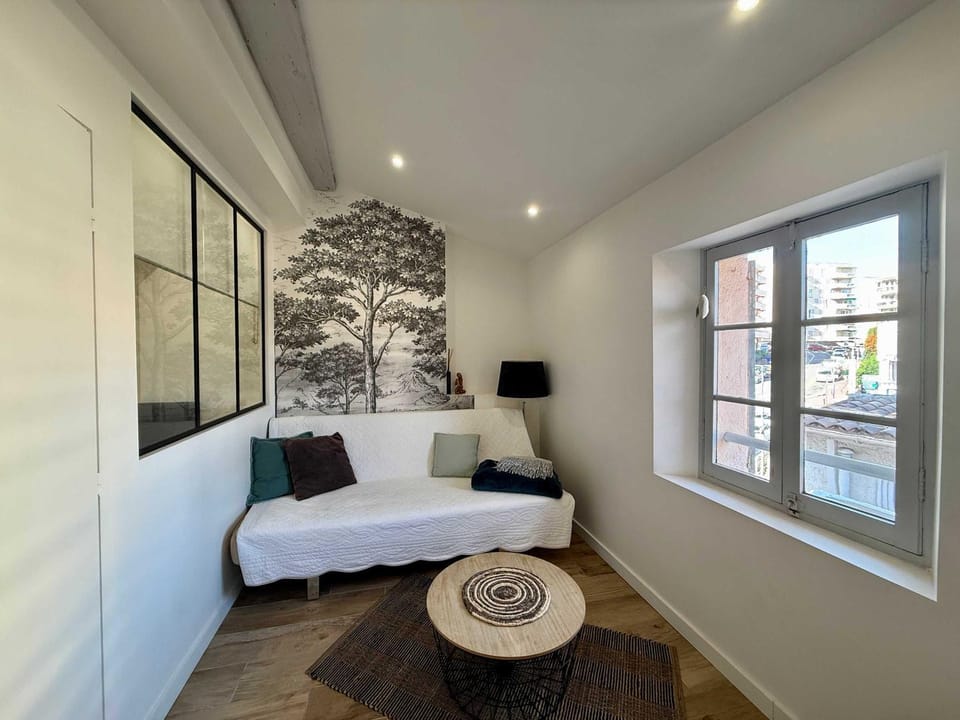 B060 Bel appartement au Suquet proche plage et palais Apartment in Cannes