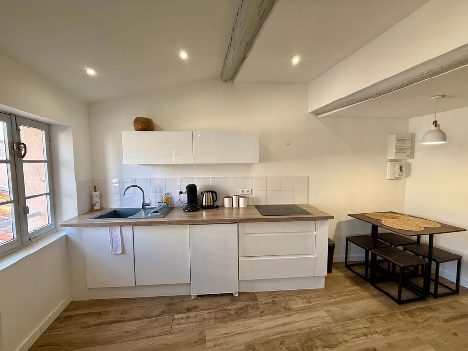 B060 Bel appartement au Suquet proche plage et palais Apartment in Cannes
