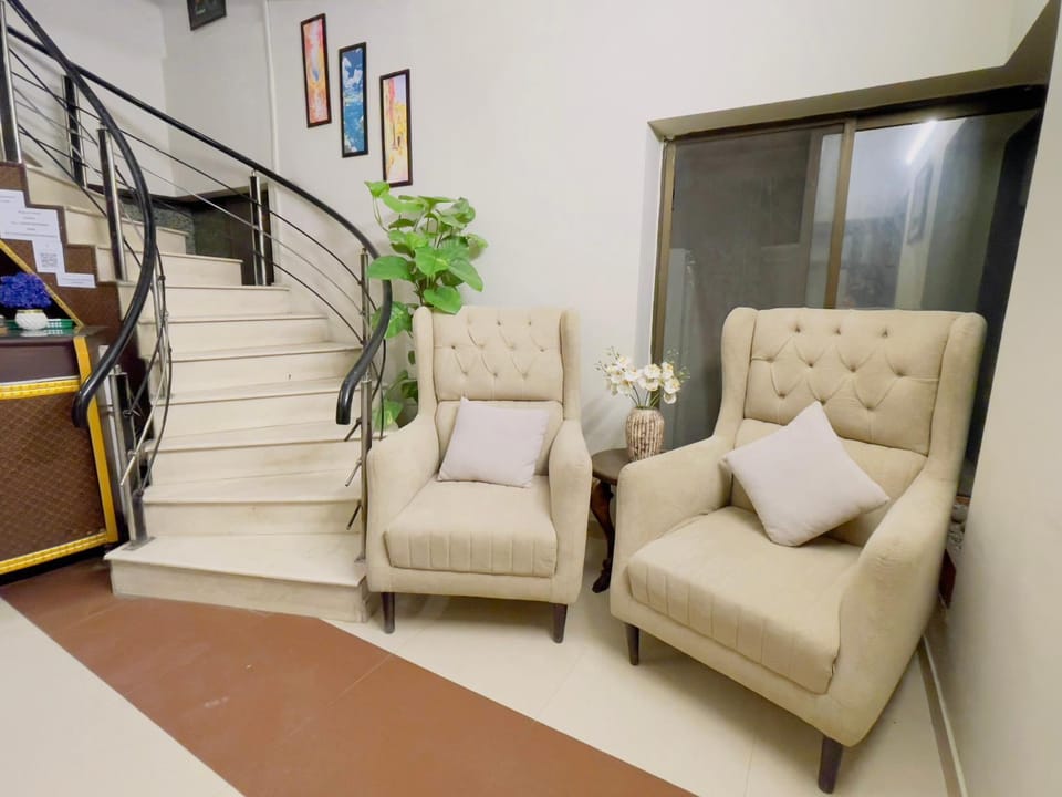 Hotel Royal Ilva by ORAMIN ROOMS Hotel in Lahore