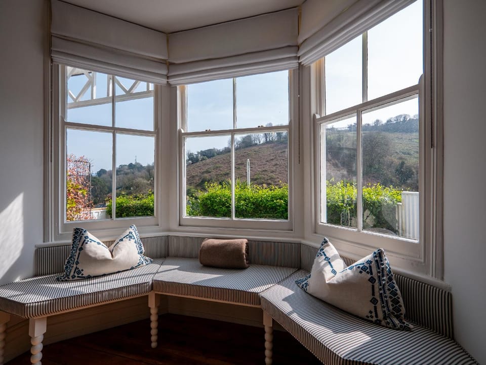 Living room, Garden view