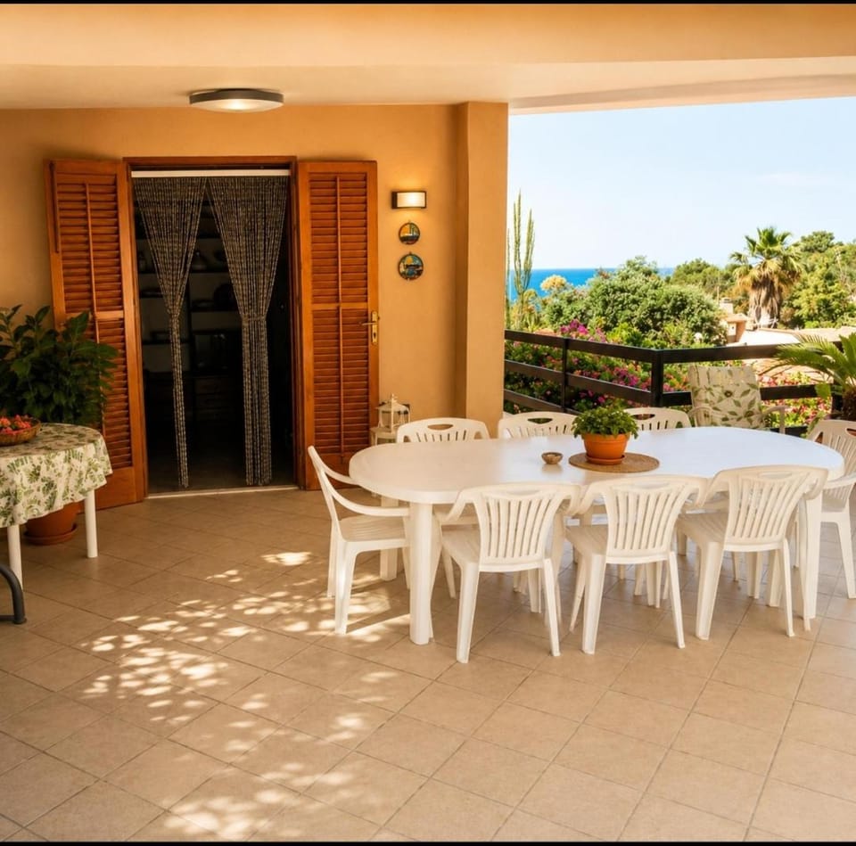 Patio, Day, View (from property/room), Balcony/Terrace, Dining area