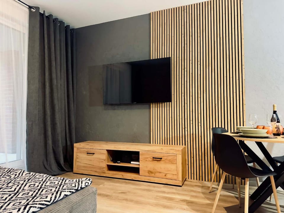 TV and multimedia, Balcony/Terrace, Living room
