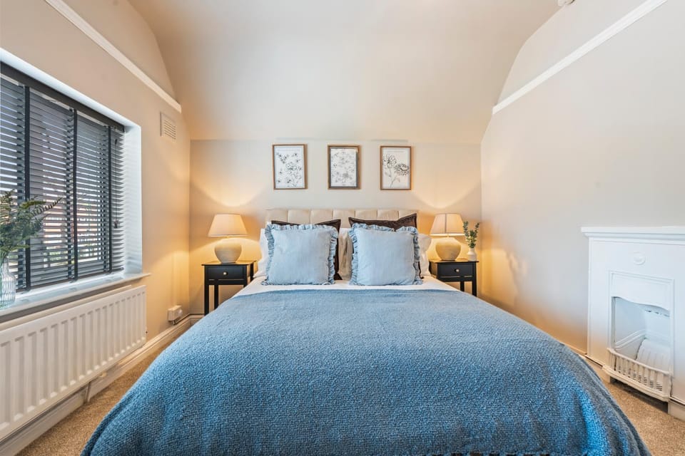 Bed, Bedroom, wardrobe