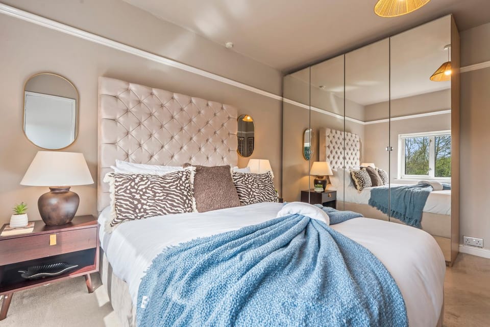 Bed, Bedroom, wardrobe