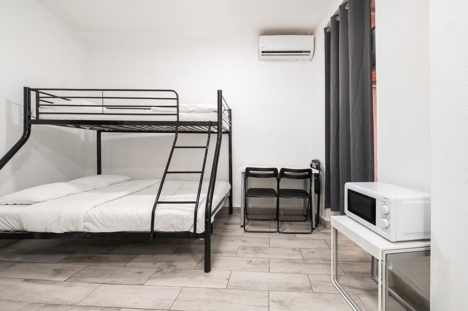 QVR20 Studio Chamberi Alonso Cano Apartment in Madrid