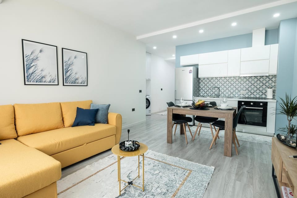 Kitchen or kitchenette, Living room, Dining area, kitchen