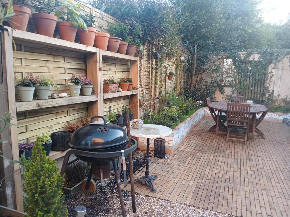 BBQ facilities, Garden
