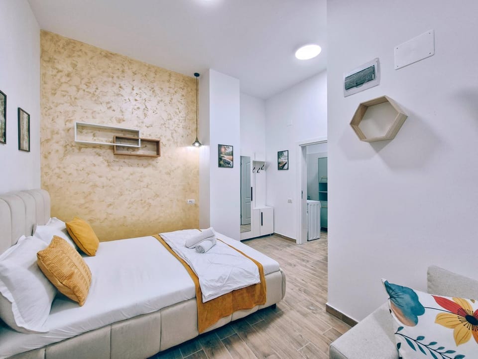 Bed, Photo of the whole room, Bedroom