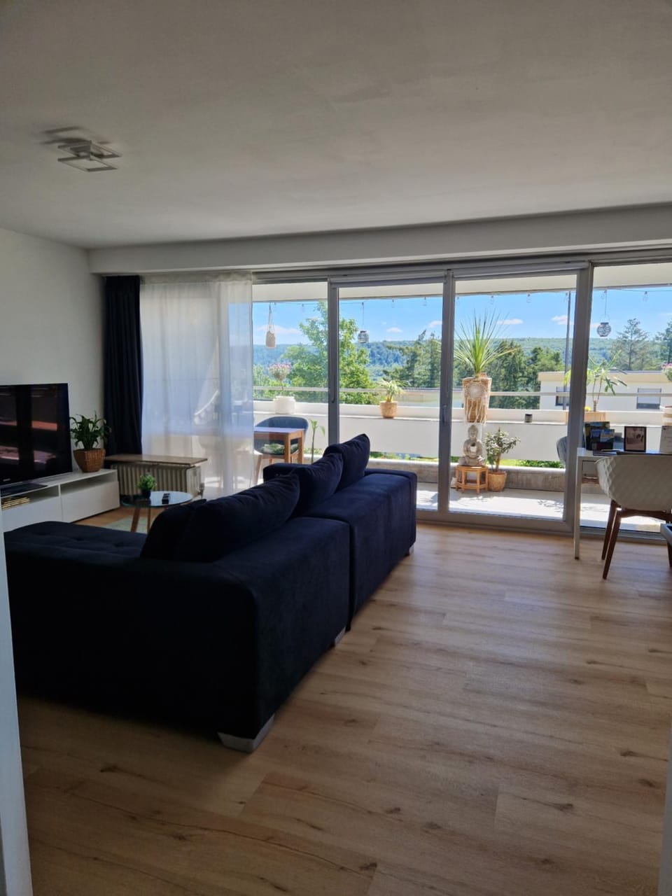 View (from property/room), Balcony/Terrace, Living room, Seating area