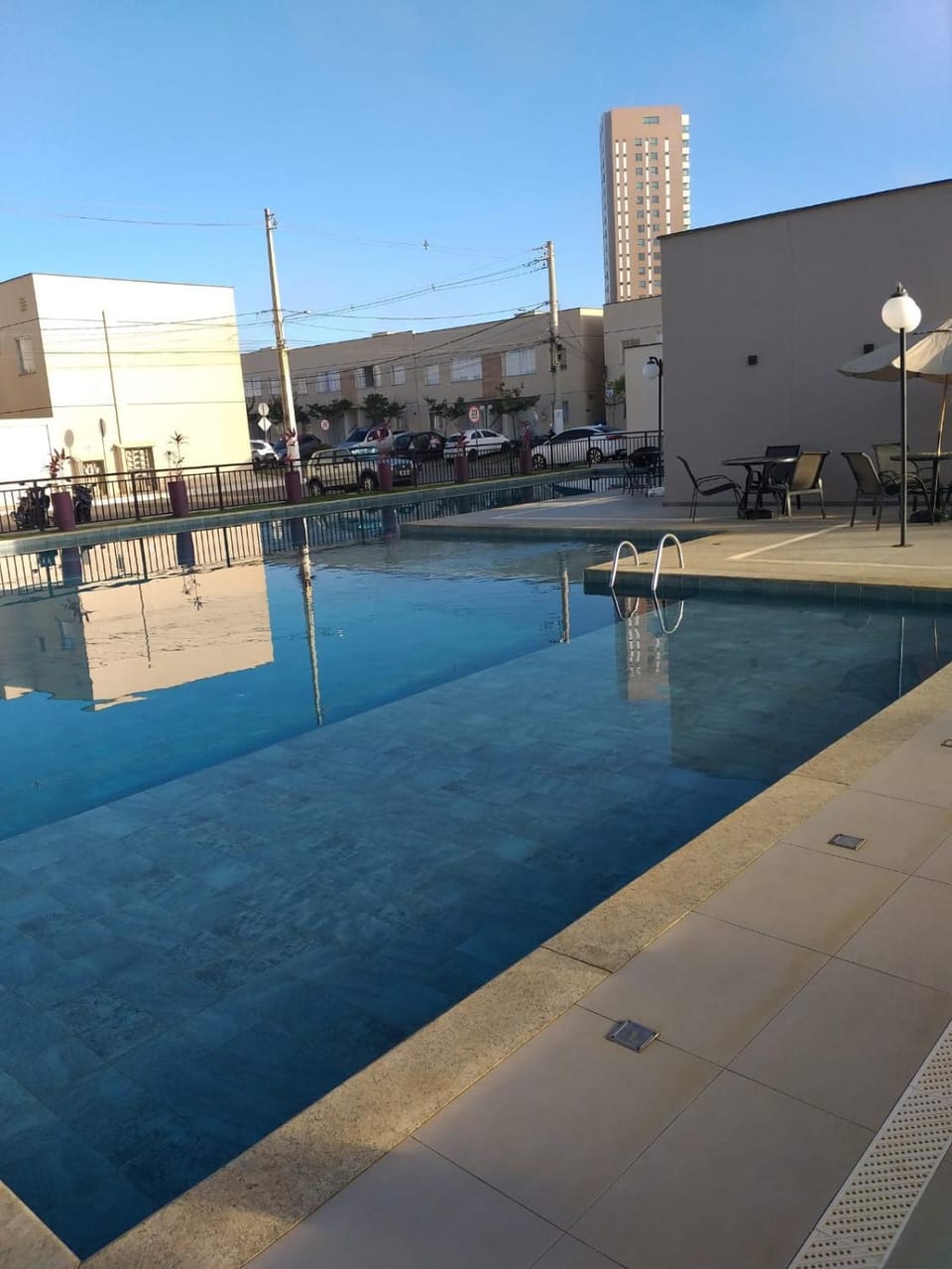 Day, Swimming pool