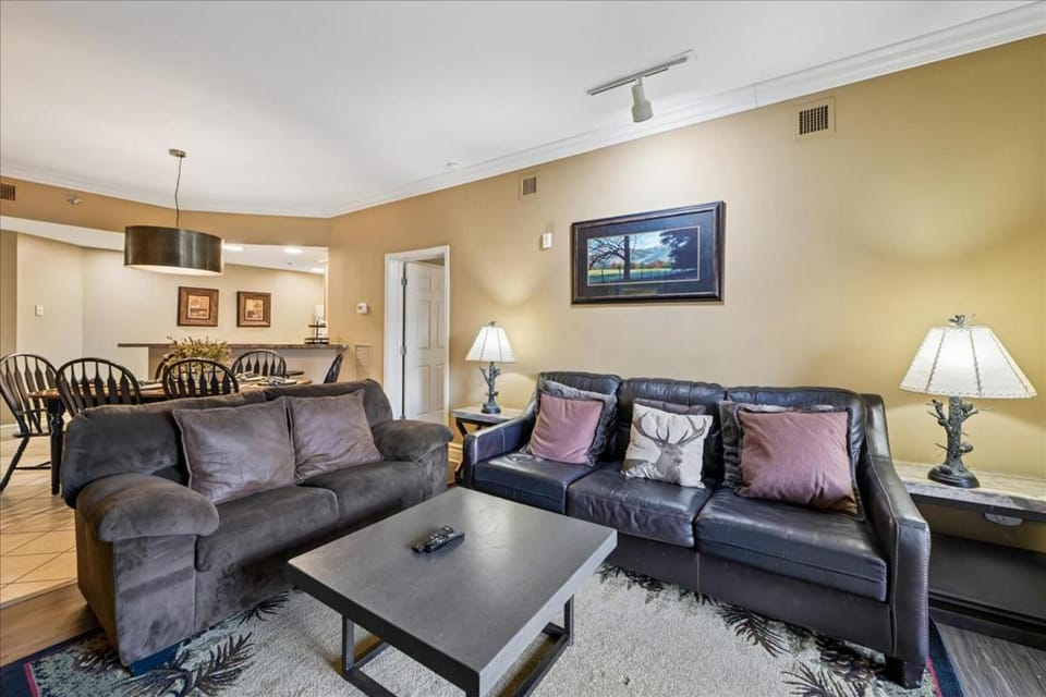TV and multimedia, Living room, Seating area, Dining area, furniture