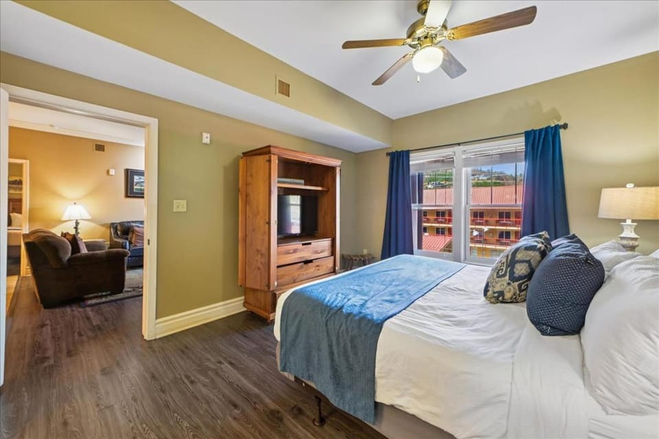 Bed, TV and multimedia, Bedroom, furniture, wardrobe