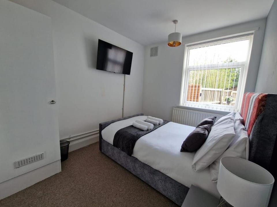 TV and multimedia, Bedroom, towels