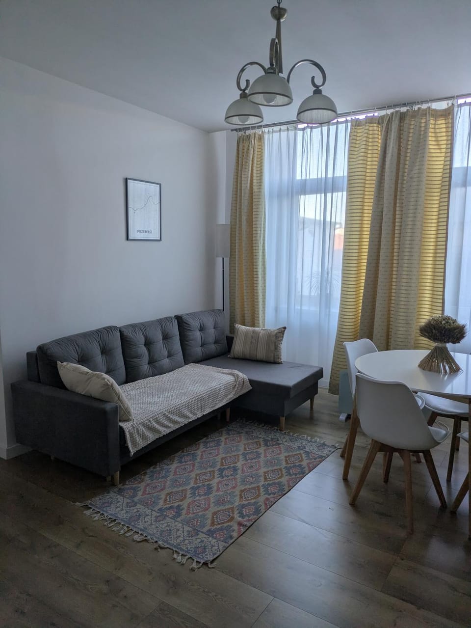 Apartament near Train Station Apartment in Poland