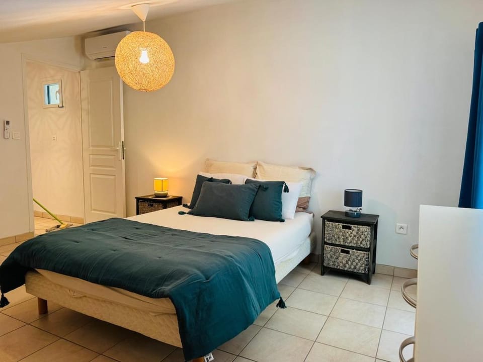 Casa Pozzu, 3 bedrooms, private beach, Bonifacio House in Bonifacio