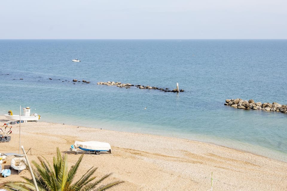 Affittacamere 2 Prima Fila Mare Bed and Breakfast in Porto Recanati