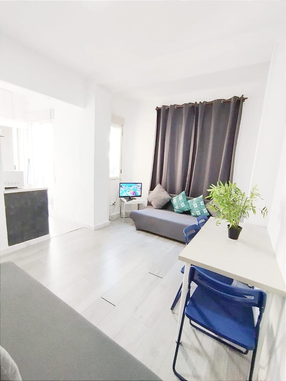 Q LV5F y LV5B Estudio Chamberi Apartment in Madrid