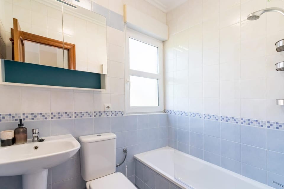 Bathroom, Bath