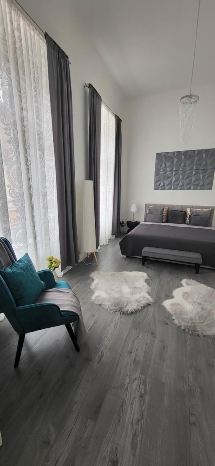 Downtown's Diamond Apartman Apartment in Hungary